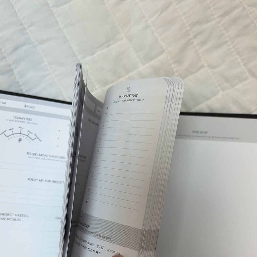 Mel Robbins The 5 Second Journal: The Best Daily Journal - never used - Picture 3 of 4
